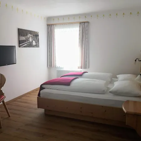 Hotel Postgut 4*